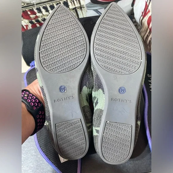 Rothy's The Point in camouflage green, size 7 W‎ - Picture 4 of 11